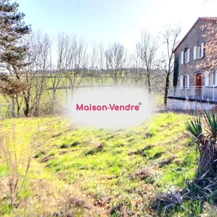 Maison 6 pièces Saint-Symphorien-de-Lay à vendre